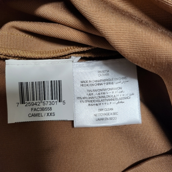 BCBG Pencil Skirt NWT - Picture 4 of 4